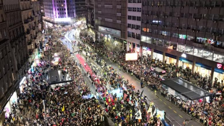 Beogradi në këmbë, studentët kundër Vuçiçit, kërkohet dorëheqja e presidentit
